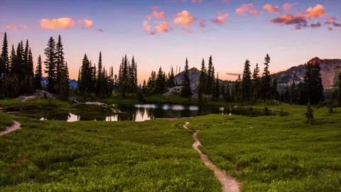 Sunset over Tipsoo Lake on the Naches Peak Loop Trail in Mount Rainier National Video stock 332141631