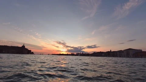 Sunset over Venice waters Vídeos de archivo 191047937