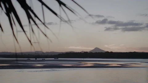 Sunset over water / slow motion Vídeos de archivo 145823998