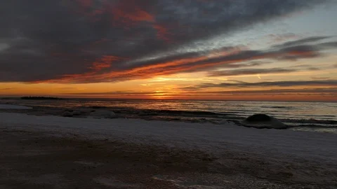 Sunset over winter sea Stock-Footage 99936689