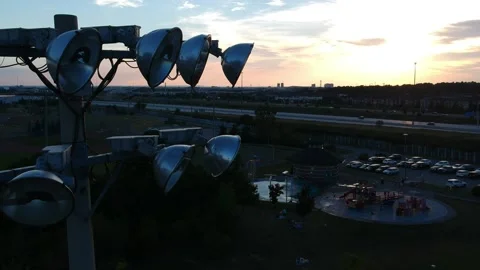 Sunset at the park Видео 136375975