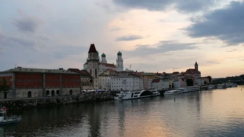 Sunset in Passau, Germany. 库存影片 99549148
