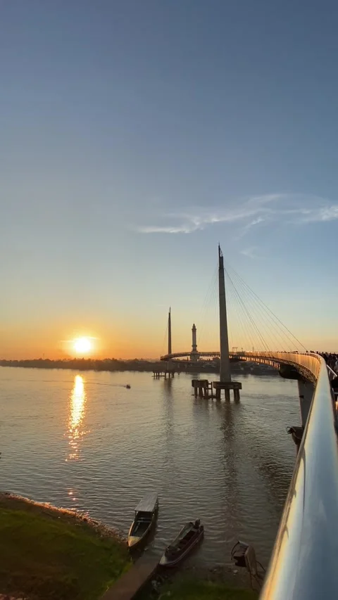 Sunset on the pedestrian bridge Stock Footage 276568202