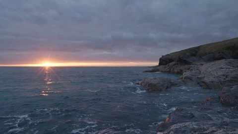 Sunset at Polurrian Bay, Cornwall, England. Stock Footage 128136440