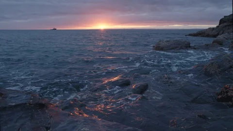 Sunset at Polurrian Bay, Cornwall, England. Stock Footage 128218288