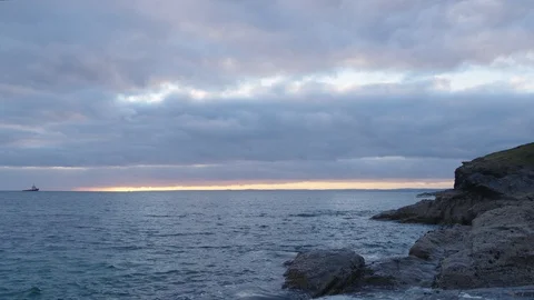 Sunset at Polurrian Bay, Cornwall, England. Stock Footage 128218696