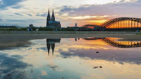 Sunset puddle 40mbps.mp4 库存影片 25288024