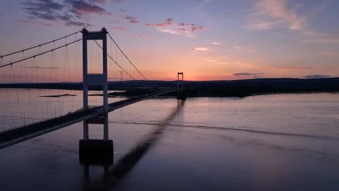 Sunset Push Forward and Spiral of The Severn Bridge 스톡 동영상 274481024