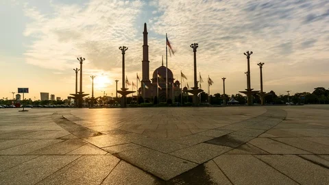 Sunset At Putra Mosque Square, Putrajaya, Malaysia. Time lapse 4K 30fps Stock-Footage 96128239