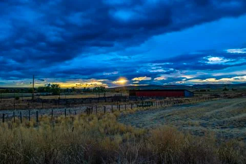 Sunset on the Range Фото