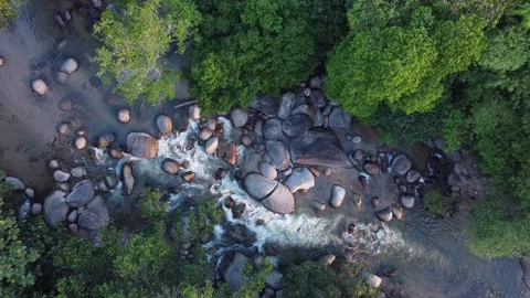 Sunset Ray on a Rocky River 動画素材 232774920