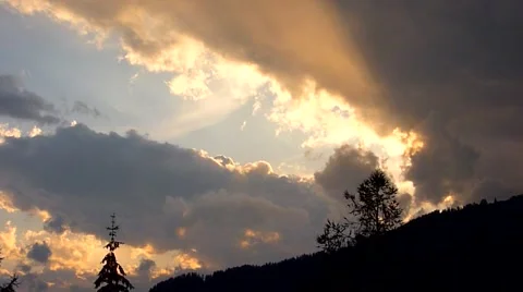 Sunset rays cloud timelape 스톡 동영상 3376121