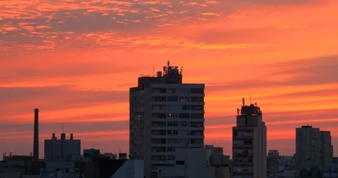 Sunset with reddish sky Vídeo Stock 110846185