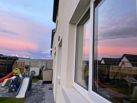 Sunset reflection on window. 스톡 사진