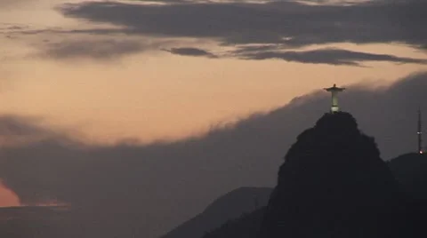 Sunset at Rio de Janeiro and the Christ statue Vídeo Stock 7756670