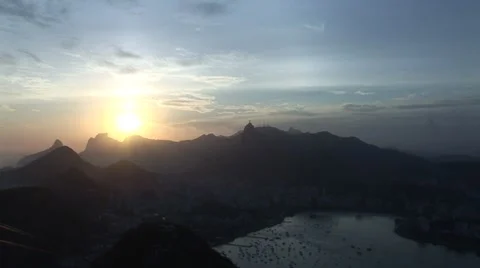 Sunset at Rio de Janeiro and the Christ statue Vídeo Stock 7756687