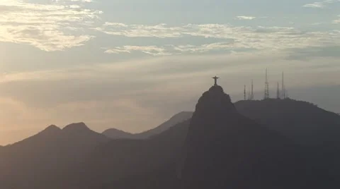 Sunset at Rio de Janeiro and the Christ statue Vídeo Stock 7756690