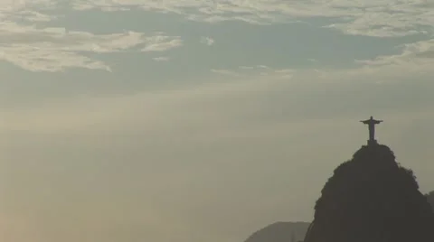 Sunset at Rio de Janeiro and the Christ statue Vídeo Stock 7756692