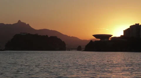 Sunset in Rio Niterói on the FG Stock Footage 59520426