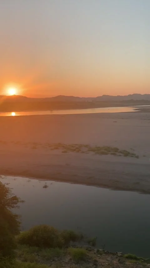 Sunset on a river in Bagan 動画素材 343736139