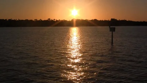 Sunset on the river 스톡 동영상 88705945