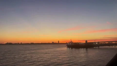 Sunset on the River Mersey 스톡 동영상 203901377