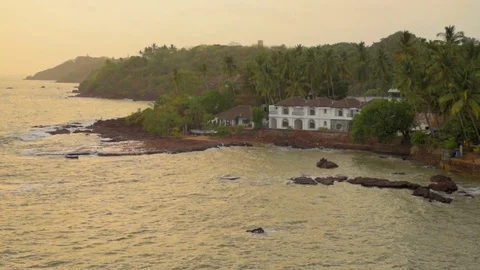 Sunset rocky beach Video stock 76010016