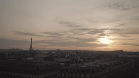 Sunset rooftop of Galeries Lafayette Haussmann, Eiffel Tower Paris Stock Footage 275863701