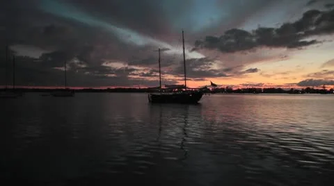 Sunset Sailboat 库存影片 10589090