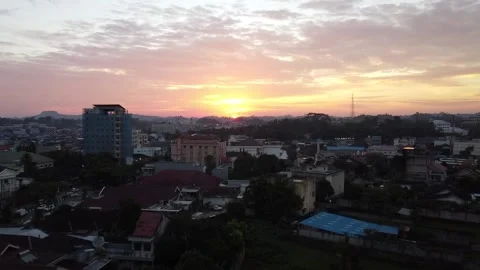 Sunset in Samarinda City Stockbeeldmateriaal 205424286