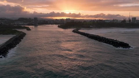 Sunset Scenery At Tweed River In New South Wales, Australia - Aerial Pullback Stock-Footage 333659944