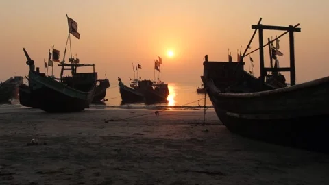 Sunset on Sea Beach Stock-Footage 258826037