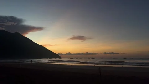 Sunset Sea Beach Nature Cicada Mountain People Stockbeeldmateriaal 332633501