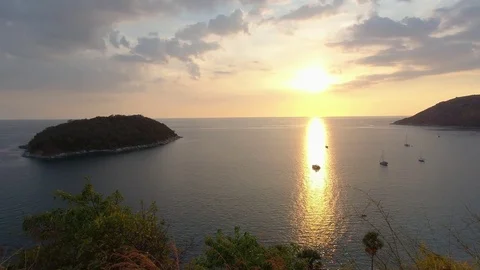  Sunset on the sea, flying clouds  Video stock 127817104