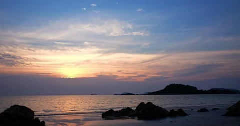 Sunset at sea Stock Footage 89784628