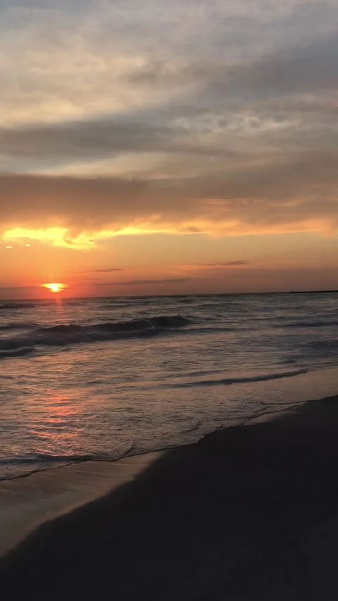 Sunset at sea Video stock 168632001