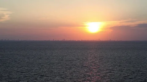 Sunset at sea. Timelaps Stock Footage 129555493