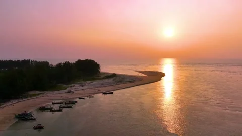 Sunset with seashore scene Video stock 237443306