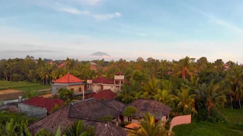 Sunset seen from a drone over the town of Ubud on Bali. 4K Drone Footage Vidéo 152722407
