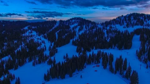 Sunset at Ski Slopes in Utah 4K 29.97fps 库存影片 109372203