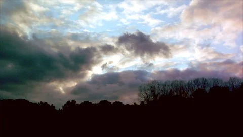 Sunset sky and forest Vídeos de archivo 105611336