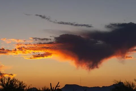 Sunset sky clouds 库存照片