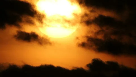 Sunset in sky with clumpy clouds Stock Footage 111765057