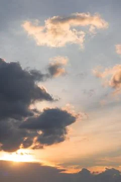Sunset Sky With Dramatic Clouds Stock-Fotos