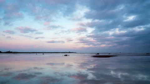 Sunset sky ice reflection zoom-in timelapse 4K Stock-Footage 60240522