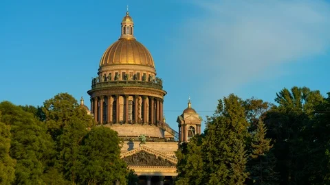 Sunset on St. Isaac's Cathedral in Saint-Petersburg in Russia Stock Footage 112602297