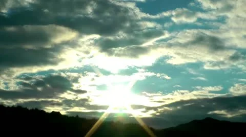 Sunset, strongly dense clouds at different height. Time lapse Видео 12742826
