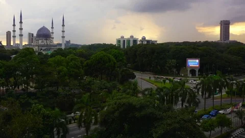 Sunset at Sultan Salahuddin Abdul Aziz Mosque, Shah Alam, Malaysia - Time Lapse Stock Footage 77425973