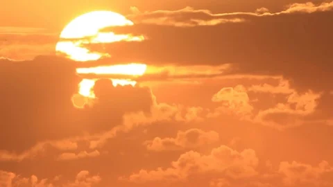 Sunset sun at cloudy sky Stock-Footage 84723375