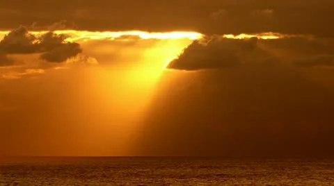 Sunset / sunrise over the ocean time-lapse Stock-Footage 20511705